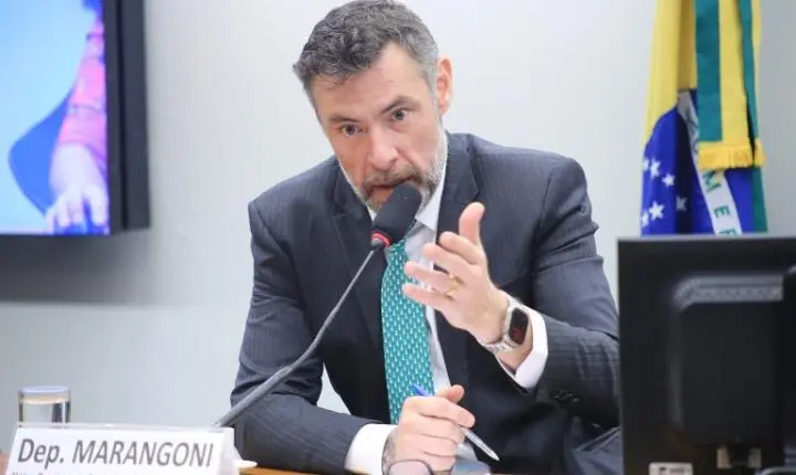 CCJ aprova projeto que regulamenta a atividade de operador logístico