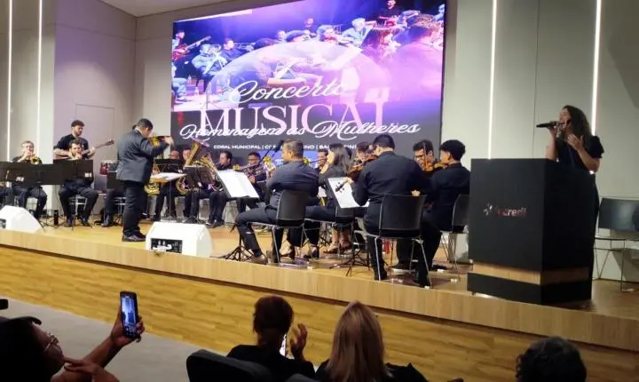 Concerto Musical em homenagem às mulheres reúne grande público em Palotina