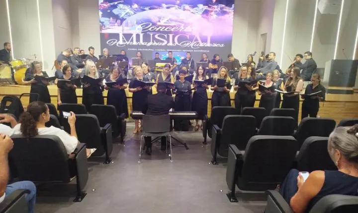 Concerto Musical em homenagem às mulheres reúne grande público em Palotina