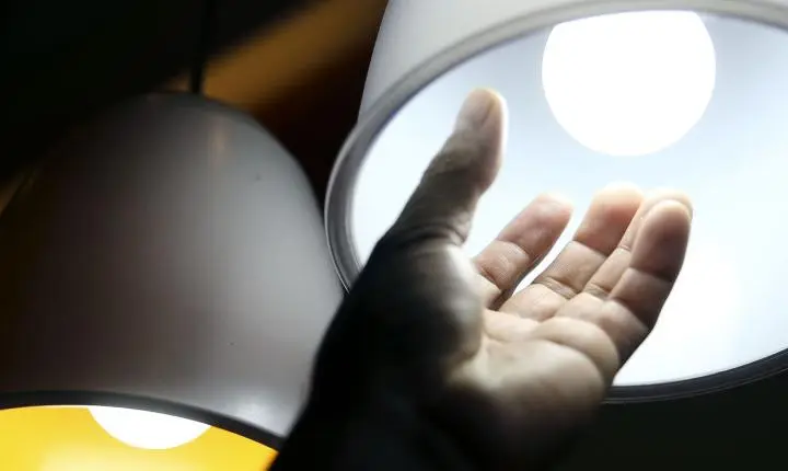 Aneel aprova reajuste de 10,18% na conta de luz para consumidores de São Paulo
