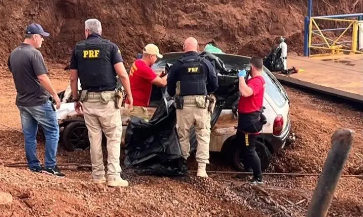 Corpo de jovem de 22 anos é encontrado em veículo que caiu no Rio Piquiri