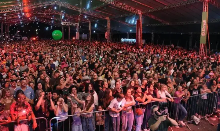 Corpo e Alma anima multidão e é destaque no segundo dia de Expo Rosa 2026