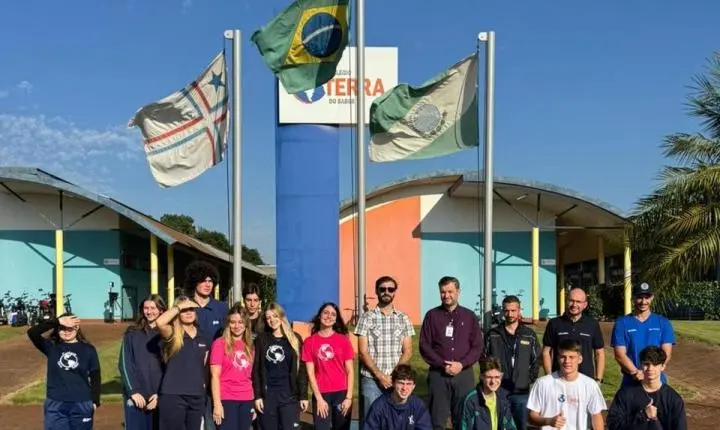 Dia da Indústria reúne alunos, famílias e comunidade em evento de sucesso no Colégio Terra do Saber