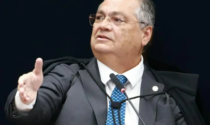 Flávio Dino anula indicação de emendas parlamentares sem mandato