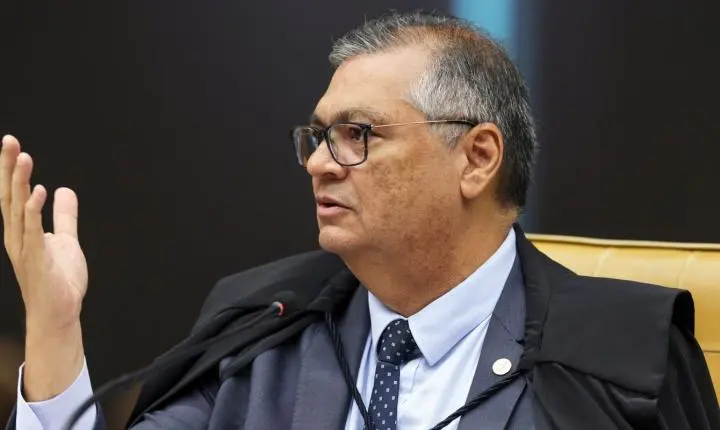 Flávio Dino retira o sigilo de investigações sobre o filme Dark Horse