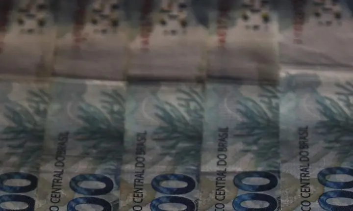 Dívida pública federal ultrapassa R$ 9 trilhões em maio com pressão da taxa Selic
