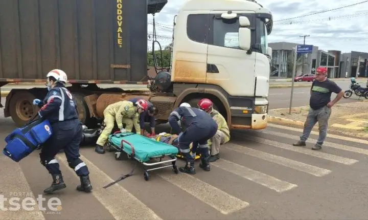 Duas pessoas ficam gravemente feridas em acidente entre moto e carreta em Palotina