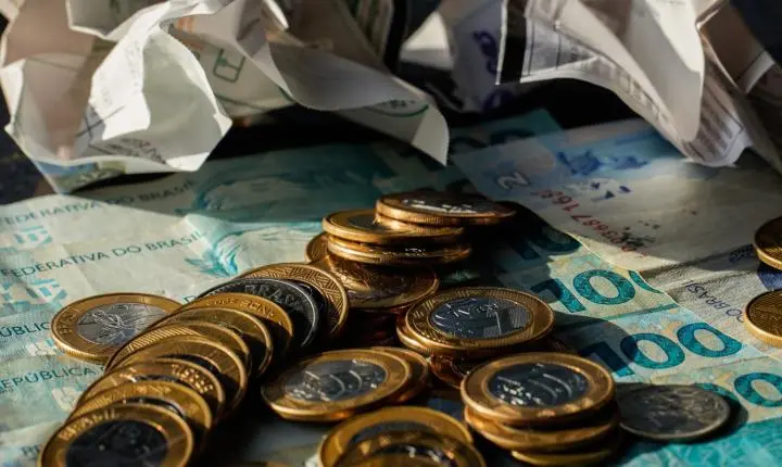 Crescimento da economia brasileira em maio é de 0,7%, impulsionado pelo consumo das famílias
