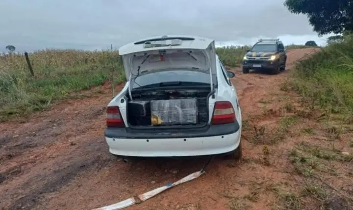Em menos de 24 horas, PRF apreende dois carros lotados de drogas em Guaíra