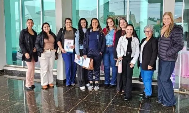 Equipe da Assistência Social de Palotina participa de encontro regional em Assis Chateaubriand