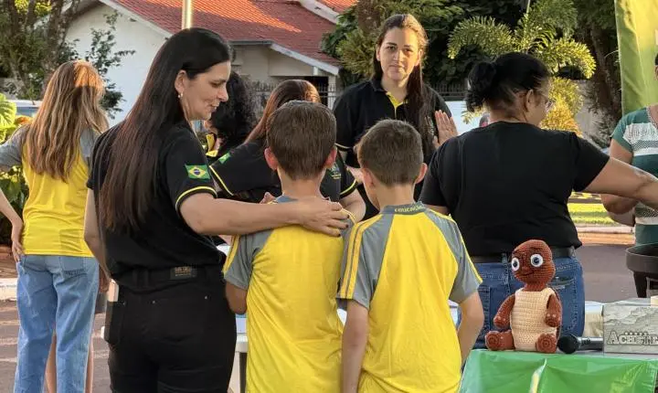 Escola Municipal Castro Alves encerra Mostra do projeto Finanças na Mochila