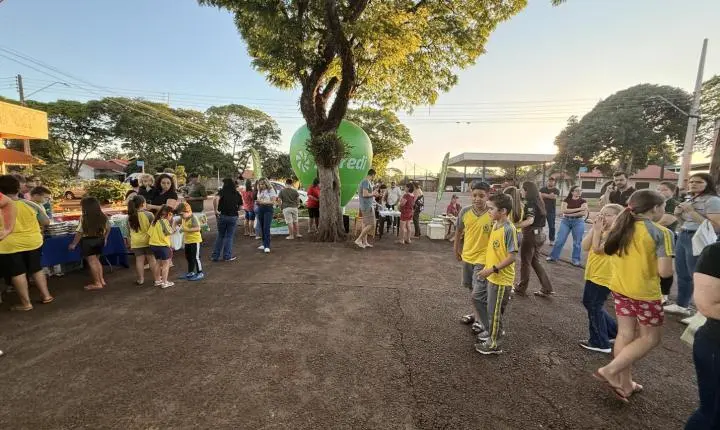 Escola Municipal Castro Alves encerra Mostra do projeto Finanças na Mochila