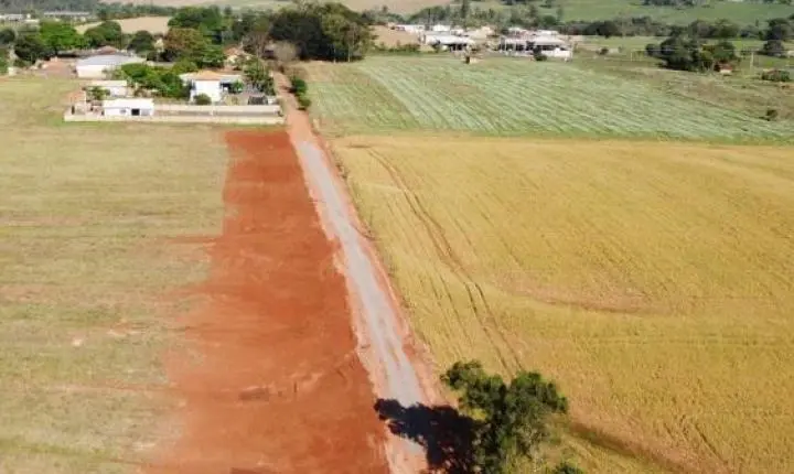 Estrada B1 passa por readequação e recebe melhorias em Terra Roxa