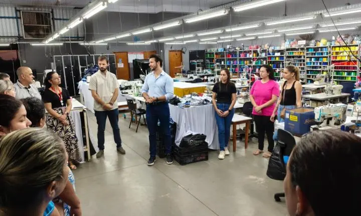 Faculdade do Trabalhador inicia curso de Costura Industrial em parceria com o Senai