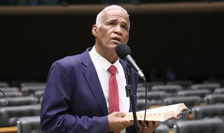 Federação PT-PCdoB-PV elege dez deputados federais e domina eleições na Bahia