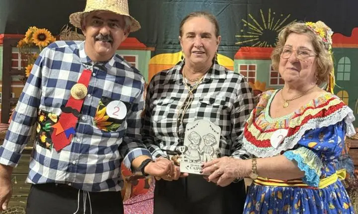 Festa Julina da Melhor Idade reúne idosos em noite de integração, dança e celebração em Terra Roxa
