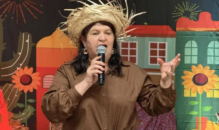 Festa Julina da Melhor Idade reúne idosos em noite de integração, dança e celebração em Terra Roxa