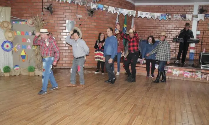 Festa Junina dos Clubes da Terceira Idade promove integração e alegria em Palotina