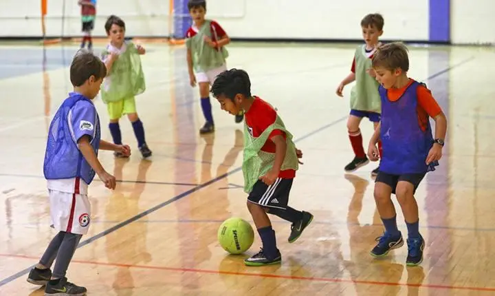 Festival Interno de Futsal reúne atletas das escolinhas esportivas neste sábado