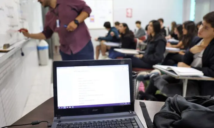 Pré-selecionados do Fies têm até segunda para complementar dados