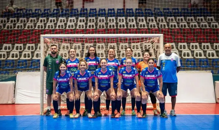 Futsal feminino de Palotina estreia no Paranaense 