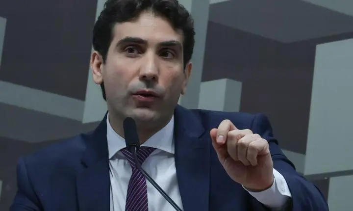 Galípolo critica uso do FGC por empresas para captação de varejo