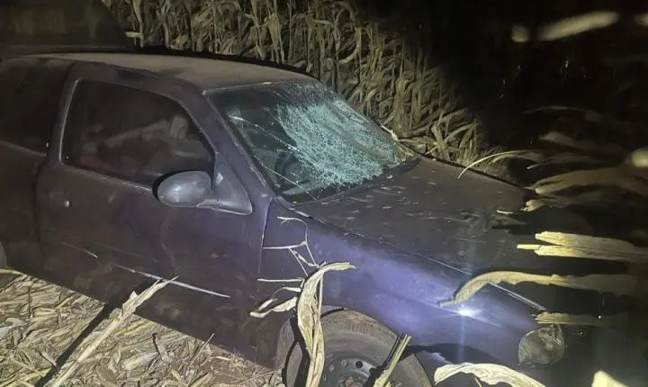 Gol tomba na PR-182 entre Toledo e Maripá e motorista fica ferido