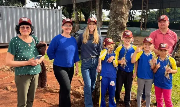 Grupo Idosos Unidos Venceremos de Maripá inicia programação do Junho Violeta com palestra e ação intergeracional