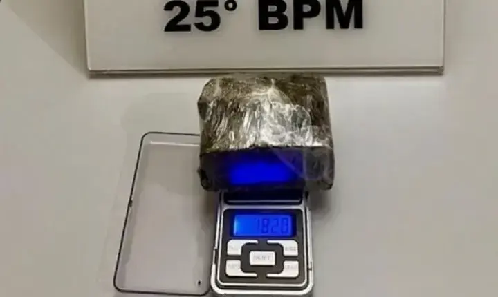 Homem é preso com maconha após fugir da polícia no bairro Vila Operária, em Iporã