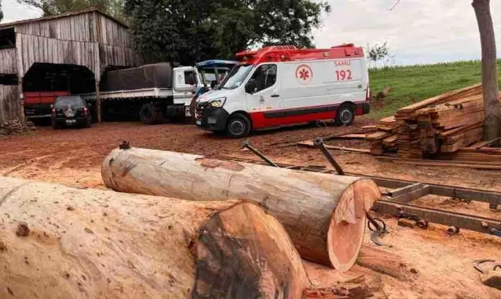 Idoso morre após trator tombar durante trabalho em propriedade rural na região