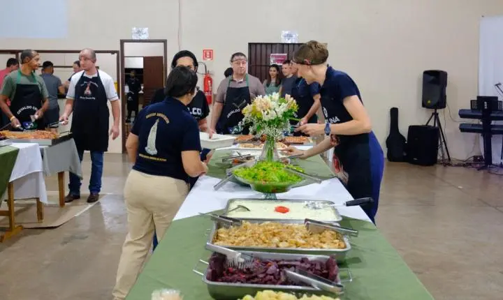 Jantar dançante reúne 350 pessoas e fortalece a Comunidade Nossa Senhora de Fátima em Palotina