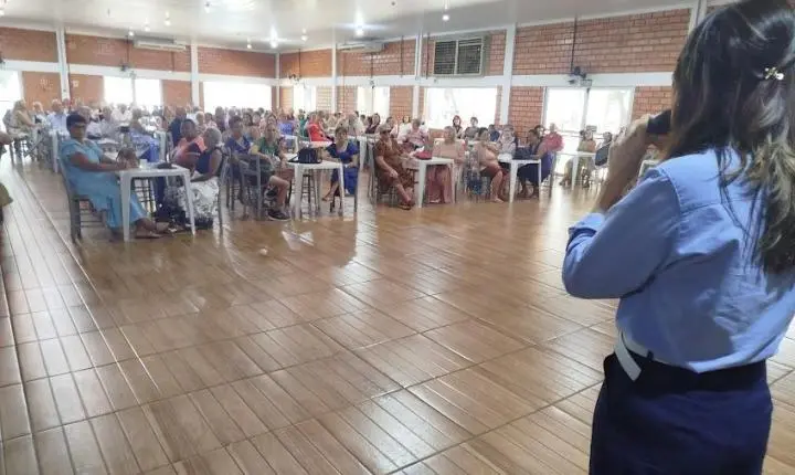 Judith Sendtko prestigia início das atividades de dois Clubes da Terceira Idade em Palotina