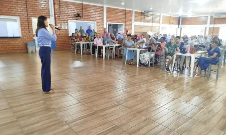 Judith Sendtko prestigia início das atividades de dois Clubes da Terceira Idade em Palotina