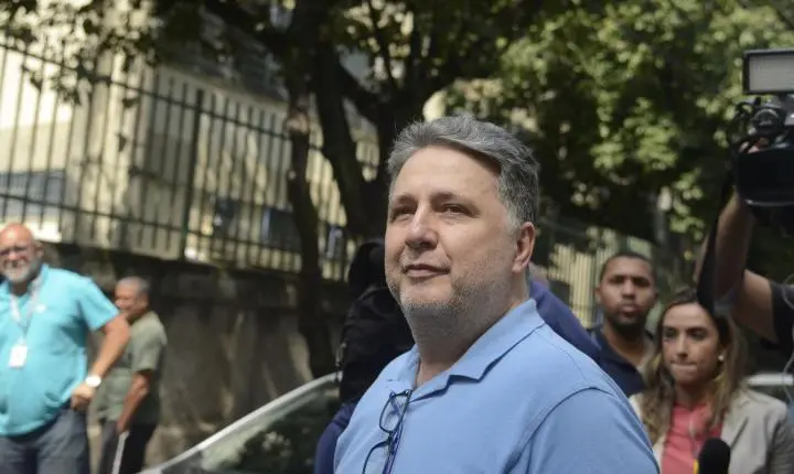 Justiça suspende direitos políticos do ex-governador Anthony Garotinho