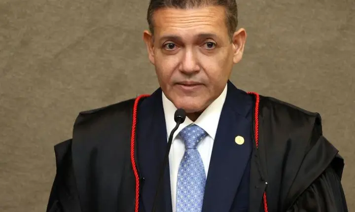 Kassio Nunes Marques suspende jornal de sindicato a pedido de Flávio Bolsonaro