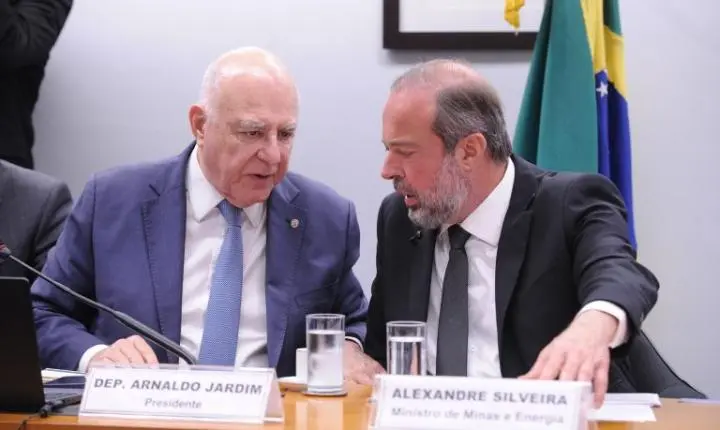 Lei do combustível do futuro atrai investimentos bilionários no Brasil