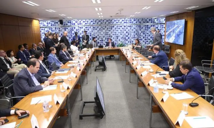 Lideres partidarios defendem a governabilidade na camara apos o pleito