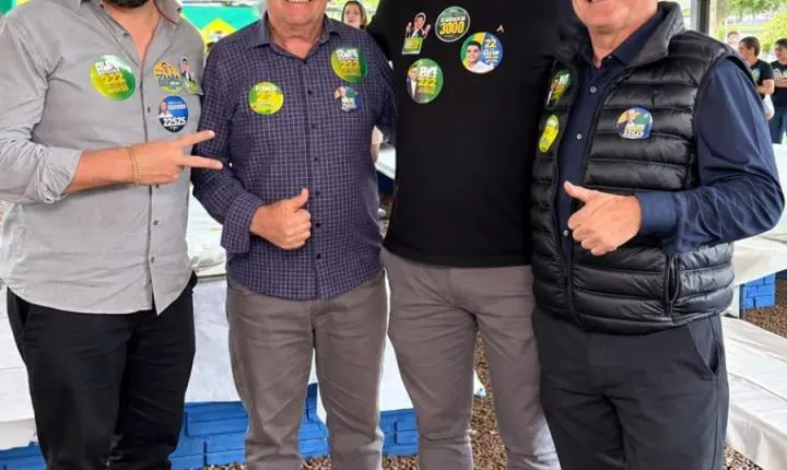 Luiz Ernesto cumpre agenda durante o Porco no Rolete, em Toledo