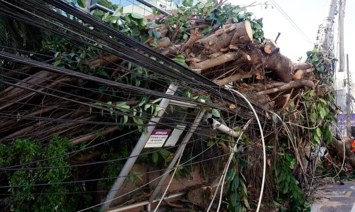 Falta de energia no Rio atinge milhares após vendaval de mais de 100 km/h