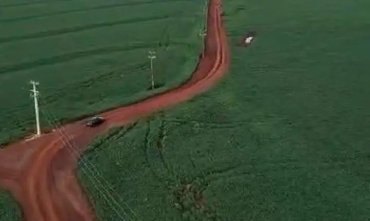 Maripá firma convênio para pavimentação de estrada rural entre a sede e o distrito de Candeia