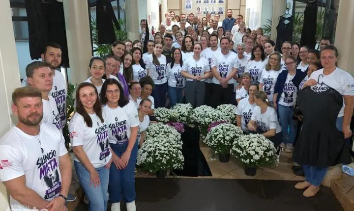 Maripá promove ação de conscientização contra a violência à mulher mesmo com chuva