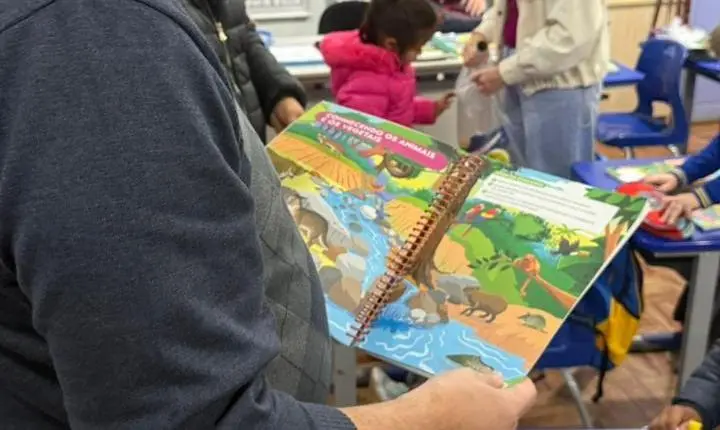 Maripá realiza entrega de tênis escolares e amplia investimentos na educação municipal