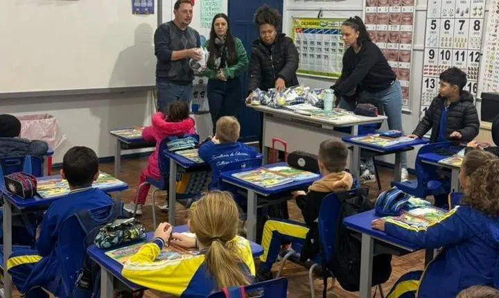 Maripá realiza entrega de tênis escolares e amplia investimentos na educação municipal