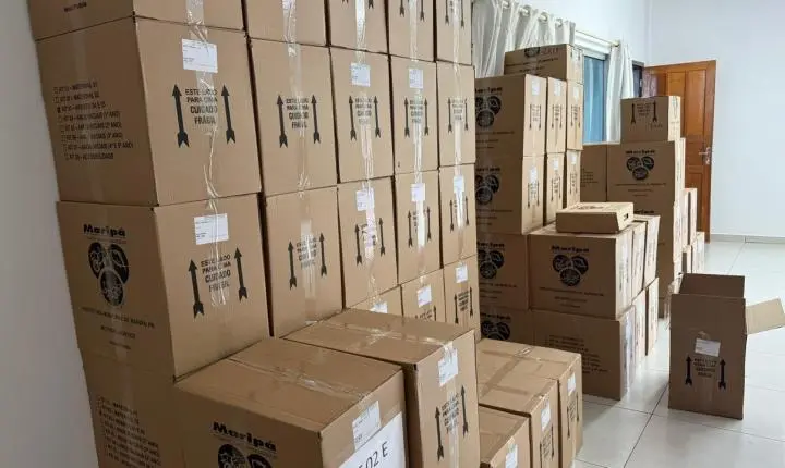 Maripá realiza entrega inédita de kits de materiais escolares para alunos da rede municipal de ensino