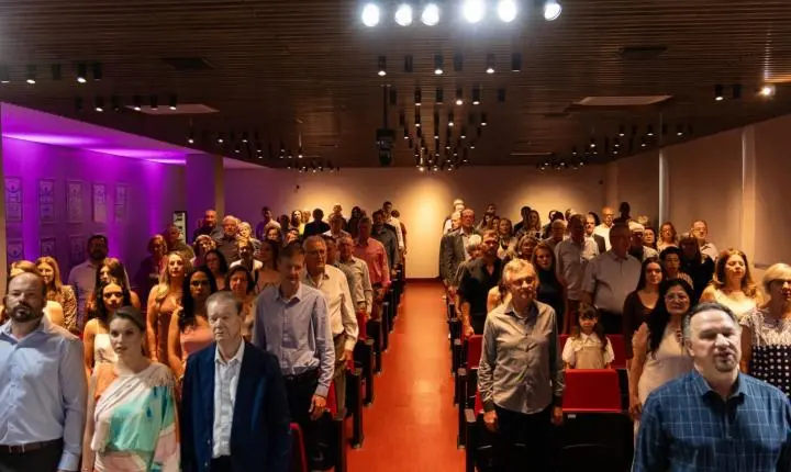 Marlene Augusta Neiss recebe Título de Cidadã Honorária de Palotina