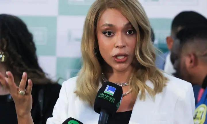 TSE libera postagem de Erika Hilton sobre Nossa Senhora Aparecida