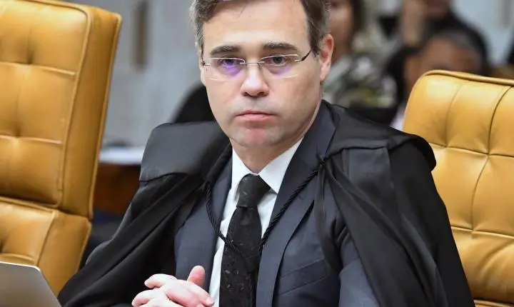 André Mendonça suspende sanções da NR-1 sobre saúde mental no trabalho