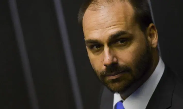 Ministério da Justiça demite Eduardo Bolsonaro da Polícia Federal por abandono de cargo