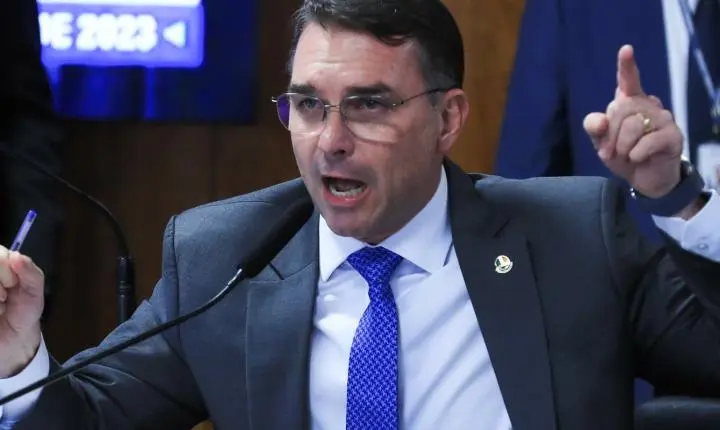 Missão pede investigação no TSE sobre suposta filiação falsa de Flávio ao partido