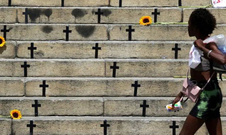 Mortes violentas no Brasil recuam 8,2% em 2025, aponta Anuário de Segurança Pública.